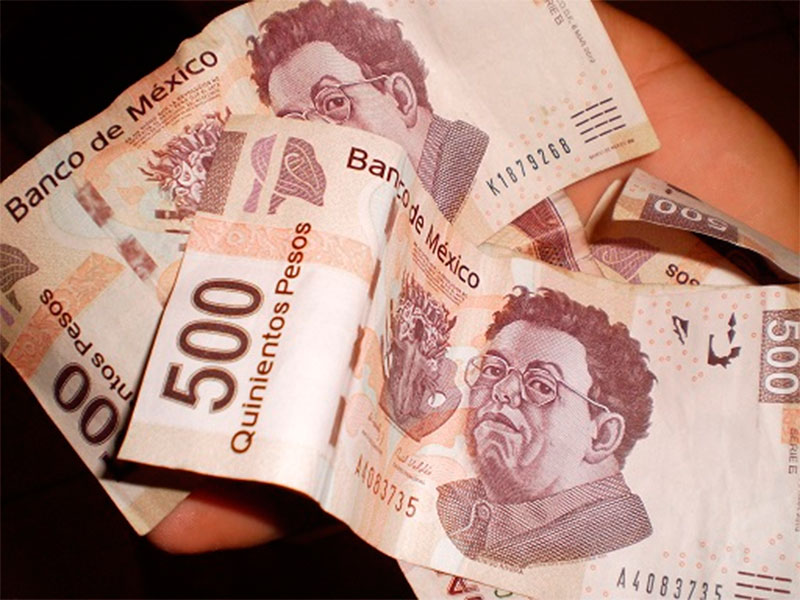 Billetes falsos de 500 pesos.
