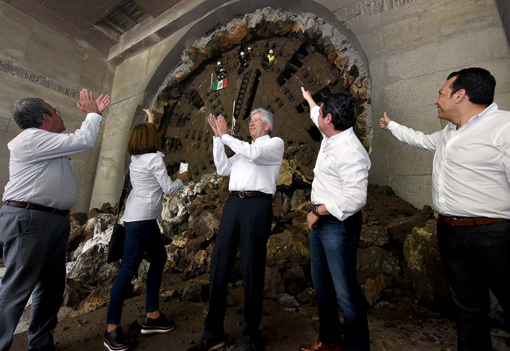 Luego de 5 km de recorrido, “La Tapatía” culmina el túnel del Tren Ligero de Guadalajara. (Foto: SCT)