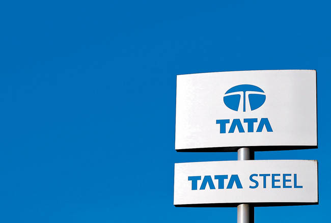 Los títulos de Tata Motors, propietaria de Jaguar Land Rover, cayeron 6 por ciento.  (Phil Noble/Reuters)