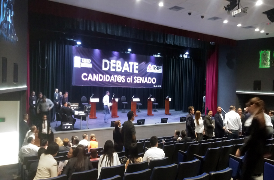 Poca asistencia en el primer debate de candidatos al Senado en la ciudad de Durango. (Silvia Ayala)