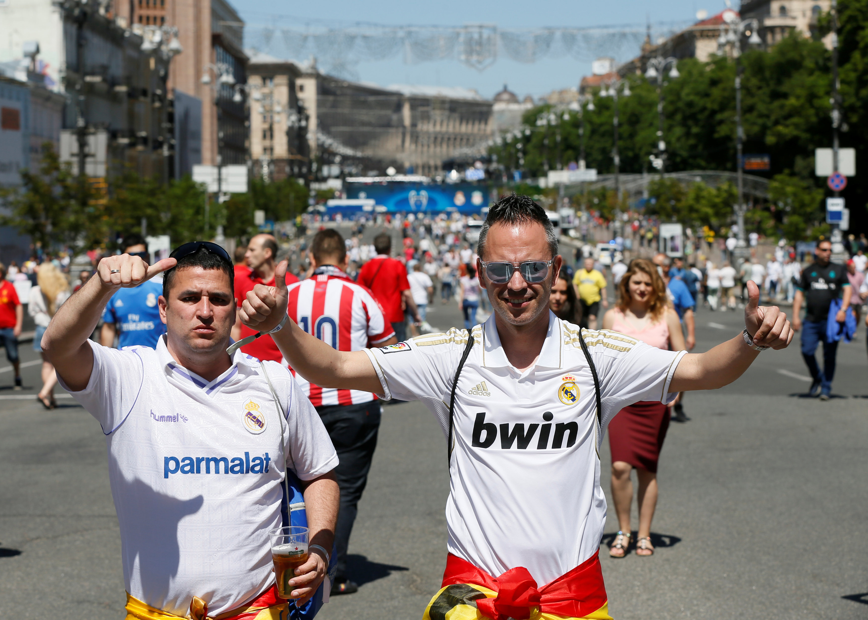 Comienza a llegar los aficionados del Real Madrid para la Final de Champions League