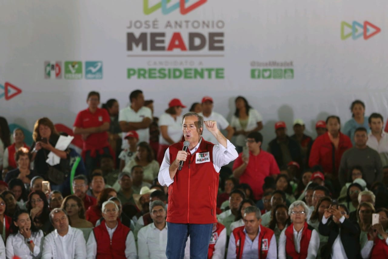José Antonio Meade dijo que las mujeres son el centro de su campaña. (Javier Ríos)