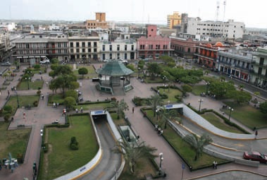 Hay locales en el primer cuadro que están sin ocupar.