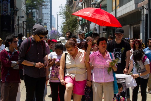 Permanecer muco tiempo bajo el sol es perjudicial para la salud, de acuerdo con médicos. (Cuartoscuro)