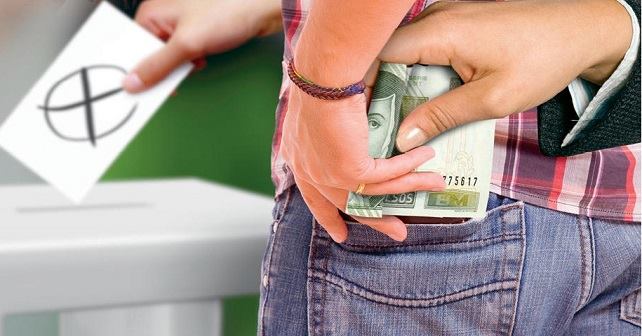 Compra de votos.(Cristina Gómez)