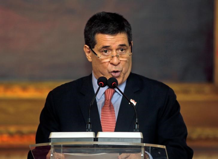 Horacio Cartes renunció al cargo para ser senador.