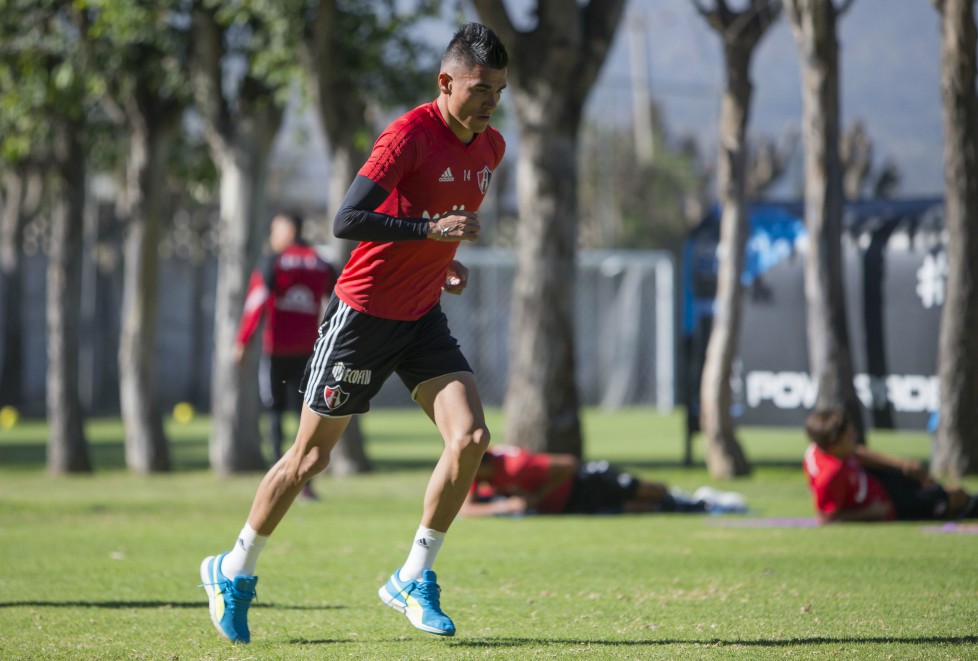 Luis Reyes continúa rehabilitándose de la operación de pubalgía que tuvo hace poco. (Mexsport)