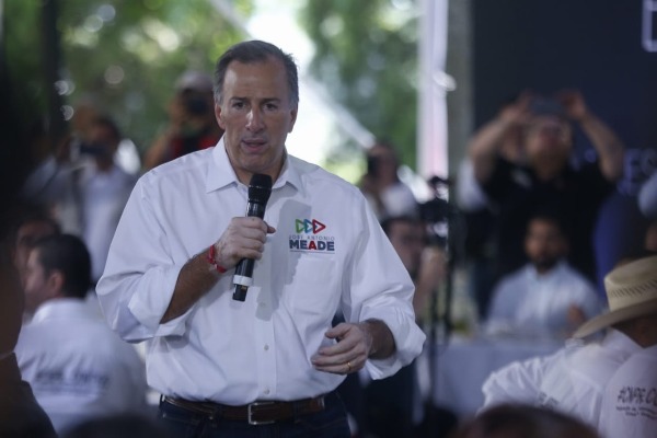 Meade se pronunció por "penalizar" a quienes compren huachicol.