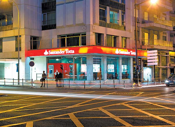 También ven amenaza en grandes grupos tecnológicos de China.