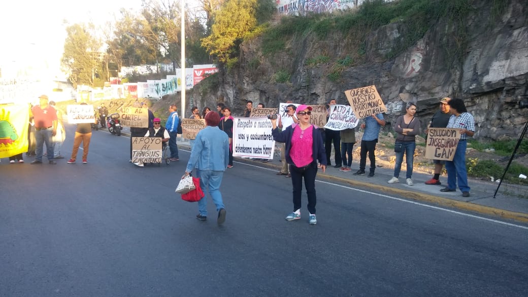 Los vecinos piden que se detenga la construcción de edificios en la colonia Residencial Zacatenco.