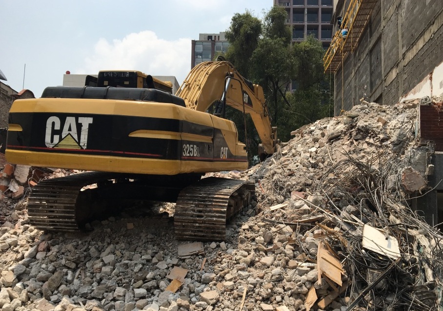 El sismo provocó daños estructurales en el edificio, además de una inclinación. (Sobse)