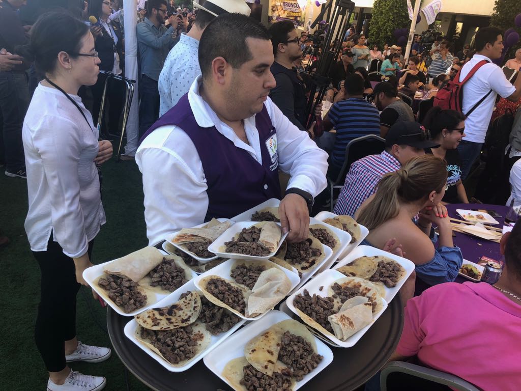 El Bronco armó una carnita asada/Karina Palacios