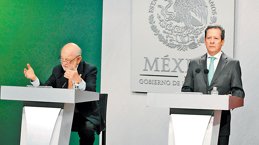 El ex rector de la UNAM presenta ante Eduardo Sánchez, vocero de la Presidencia, los logros y retos de la comisión para proteger la biodiversidad. (Es