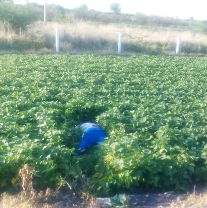 Familiares y amigos dan el último adiós a comandante ejecutado