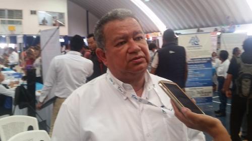 Tino Lee, aspira a la diputación federal por el distrito 07.