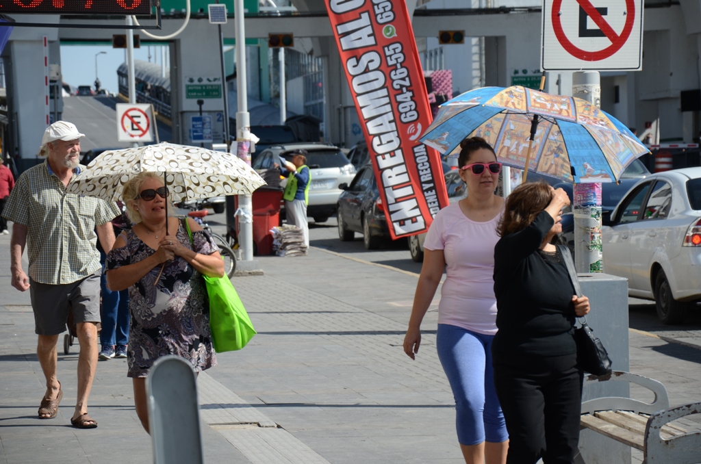Las autoridades prevén que las temperaturas superen los 42 grados durante los siguientes días. (Juan José García Amaro)