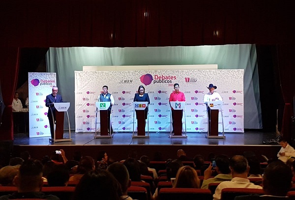 Durante el encuentro democrático. (Especial)