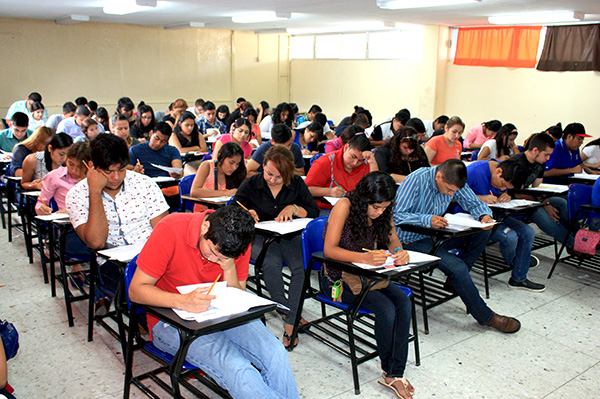 Estudiantes de la UAT. (Notivox Digital)