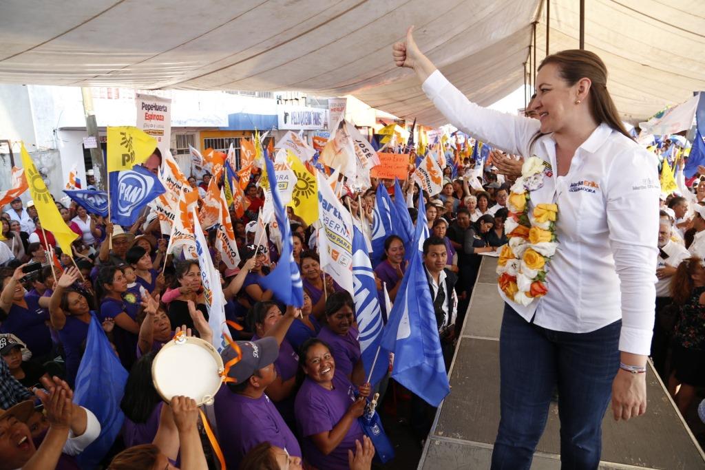 Martha Erika Alsono, candidata de la coalición "Por Puebla al Frente" a la gubernatura del estado, indicó que de ganar los comicios, se reducirá el su