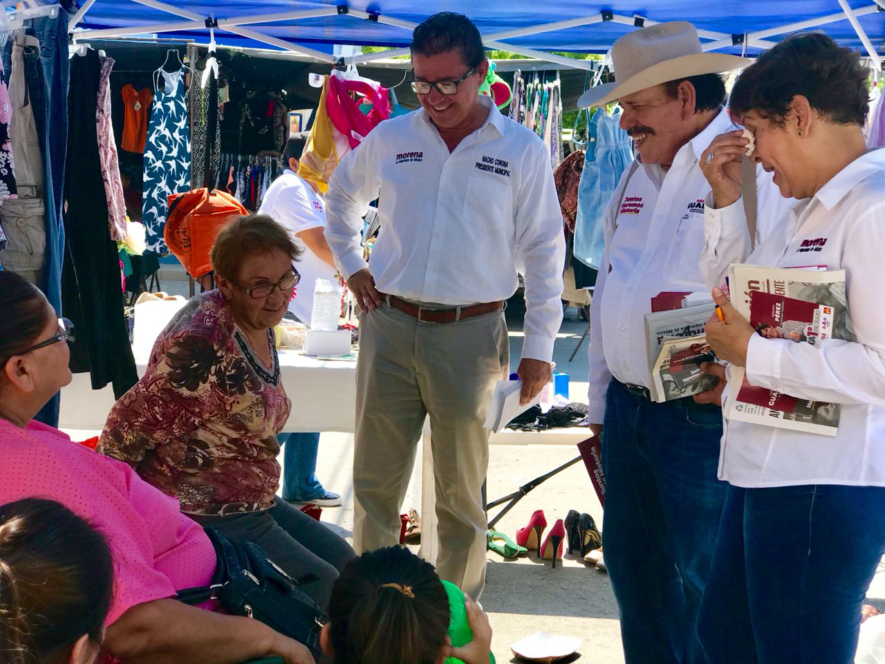El candidato al Senado de Coahuila estuvo de gira por Torreón. (Especial)