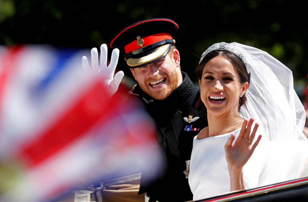Los duques de Sussex pasearon en un carruaje tras su boda en Windsor. (Foto: Reuters)