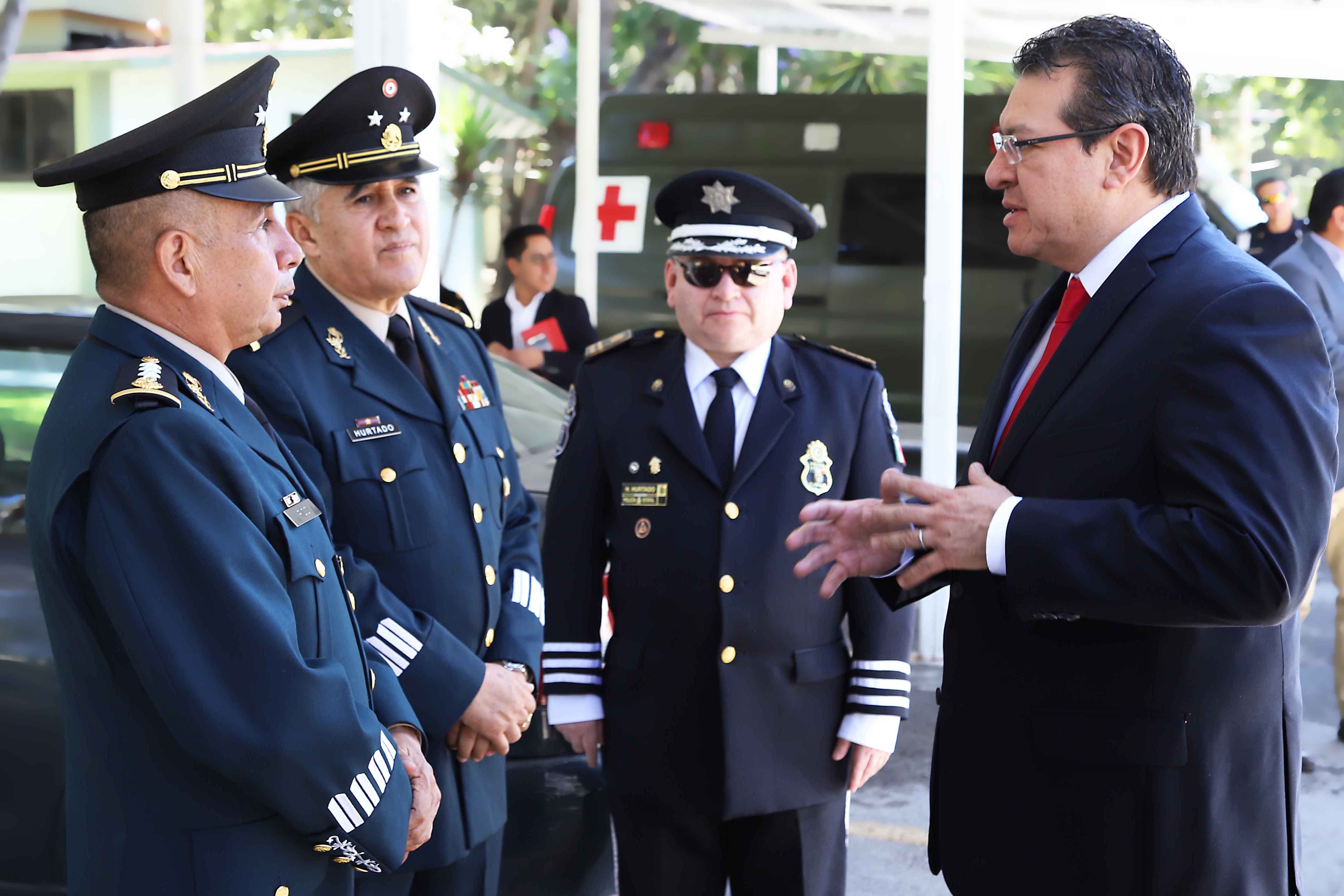 El Gobernador Marco Antonio Mena Rodríguez, presenció la ceremonia de toma de protesta de Miguel Hurtado Ochoa, Comandante de la 23 Zona Militar.
