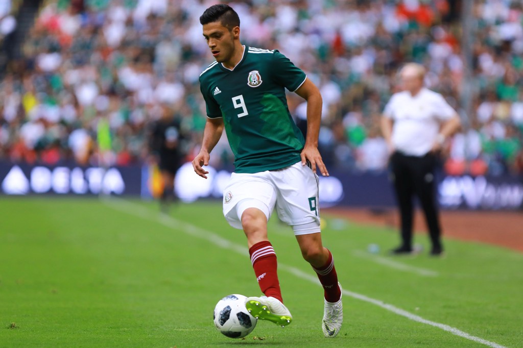 El delantero Raúl Jiménez (Imago7)