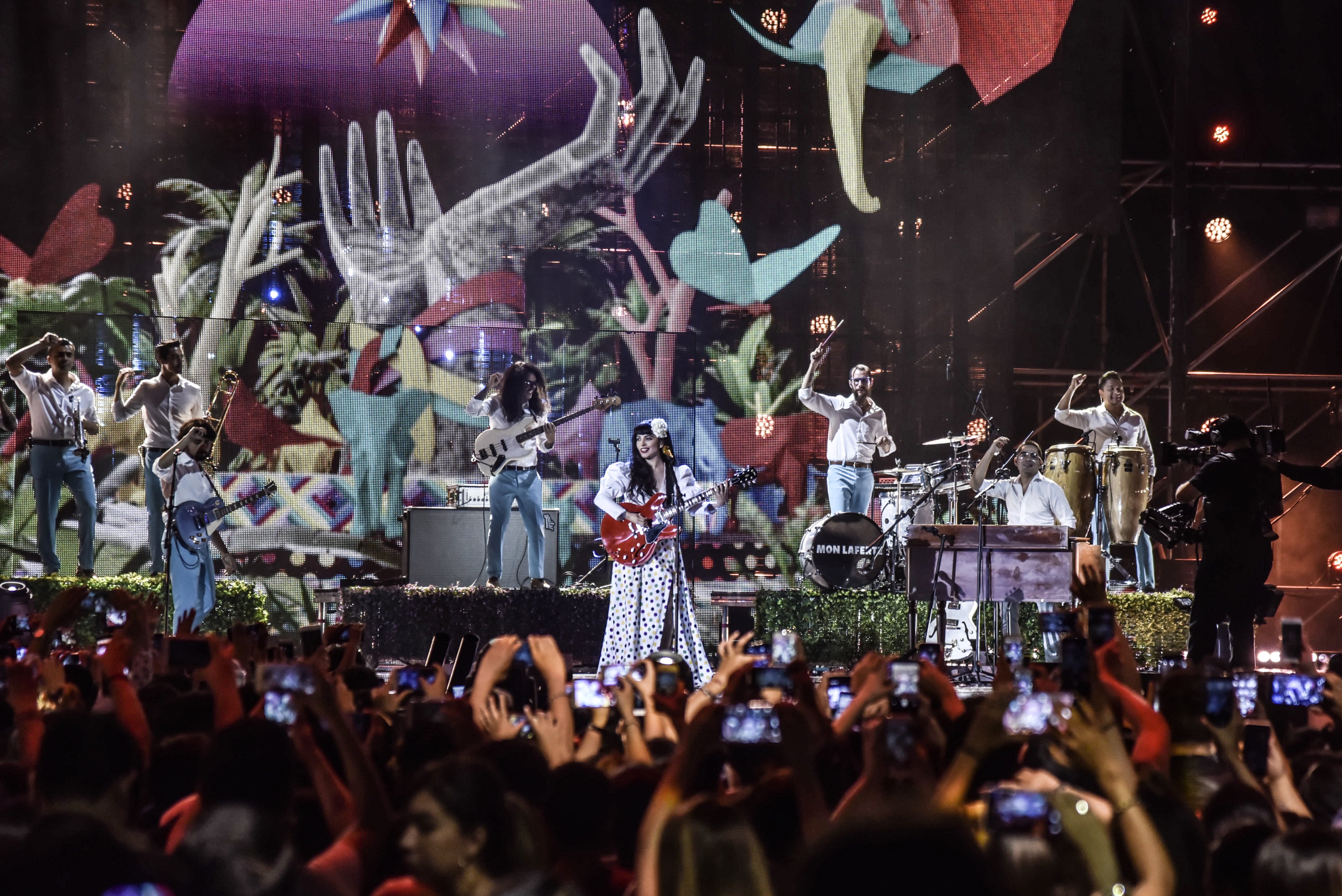 Mon Laferte durante su participación en la entrega de Premios MTV MIAW 2018 (Foto: Cuartoscuro)