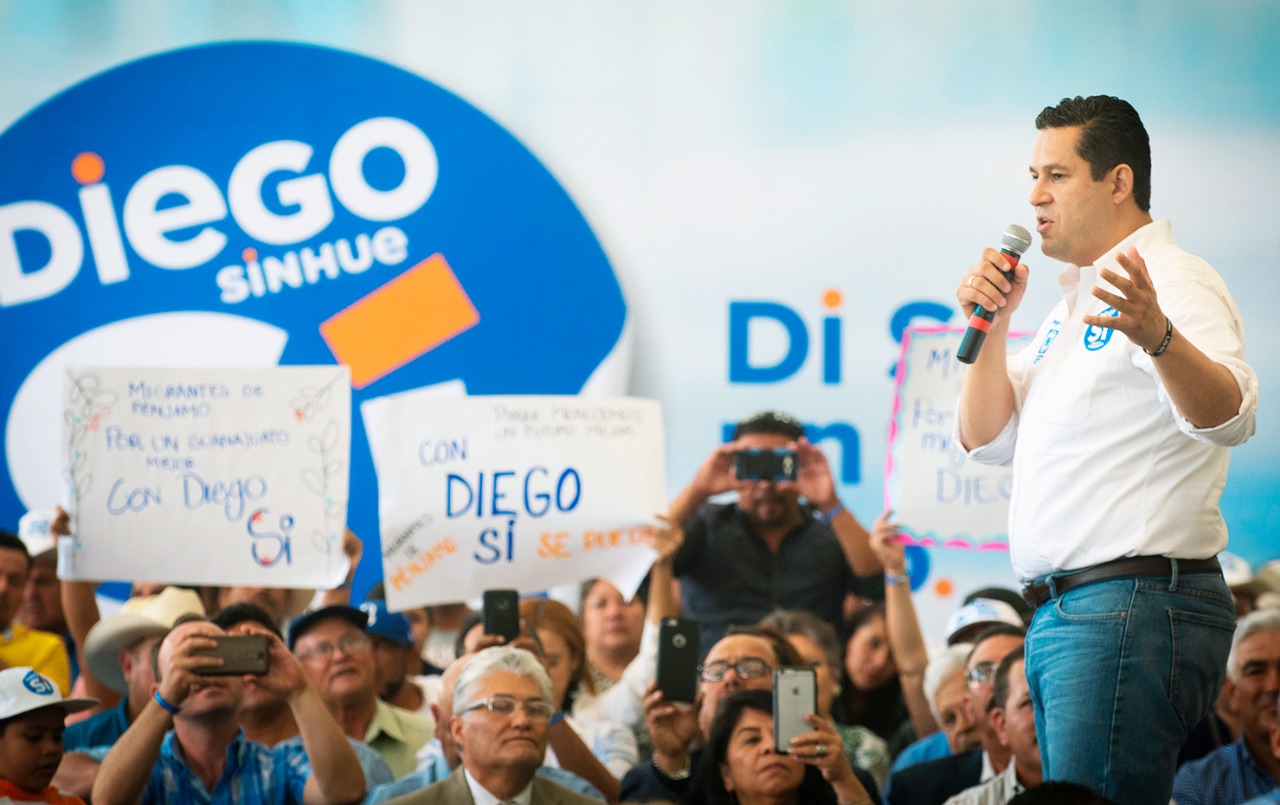 Sinhue comprometido con los guanajuatenses que radican en el extranjero