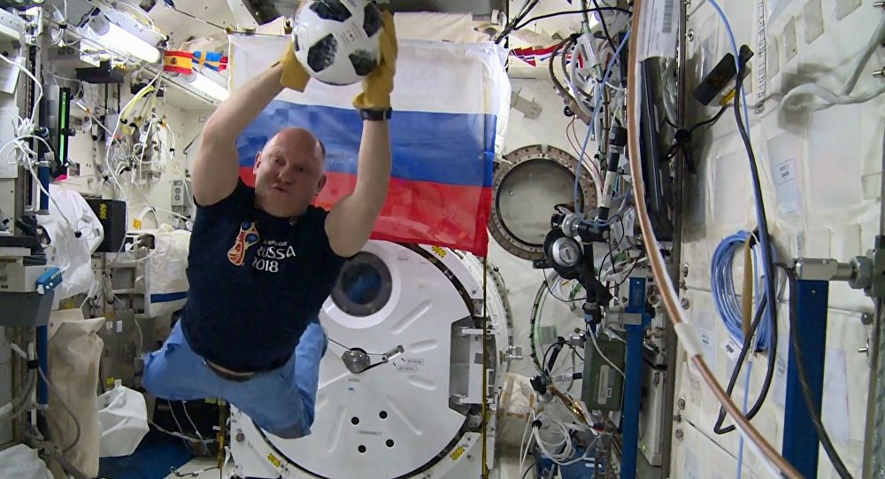 El balón regresó a la Tierra para usarse en el partido inaugural. (Foto: NASA)