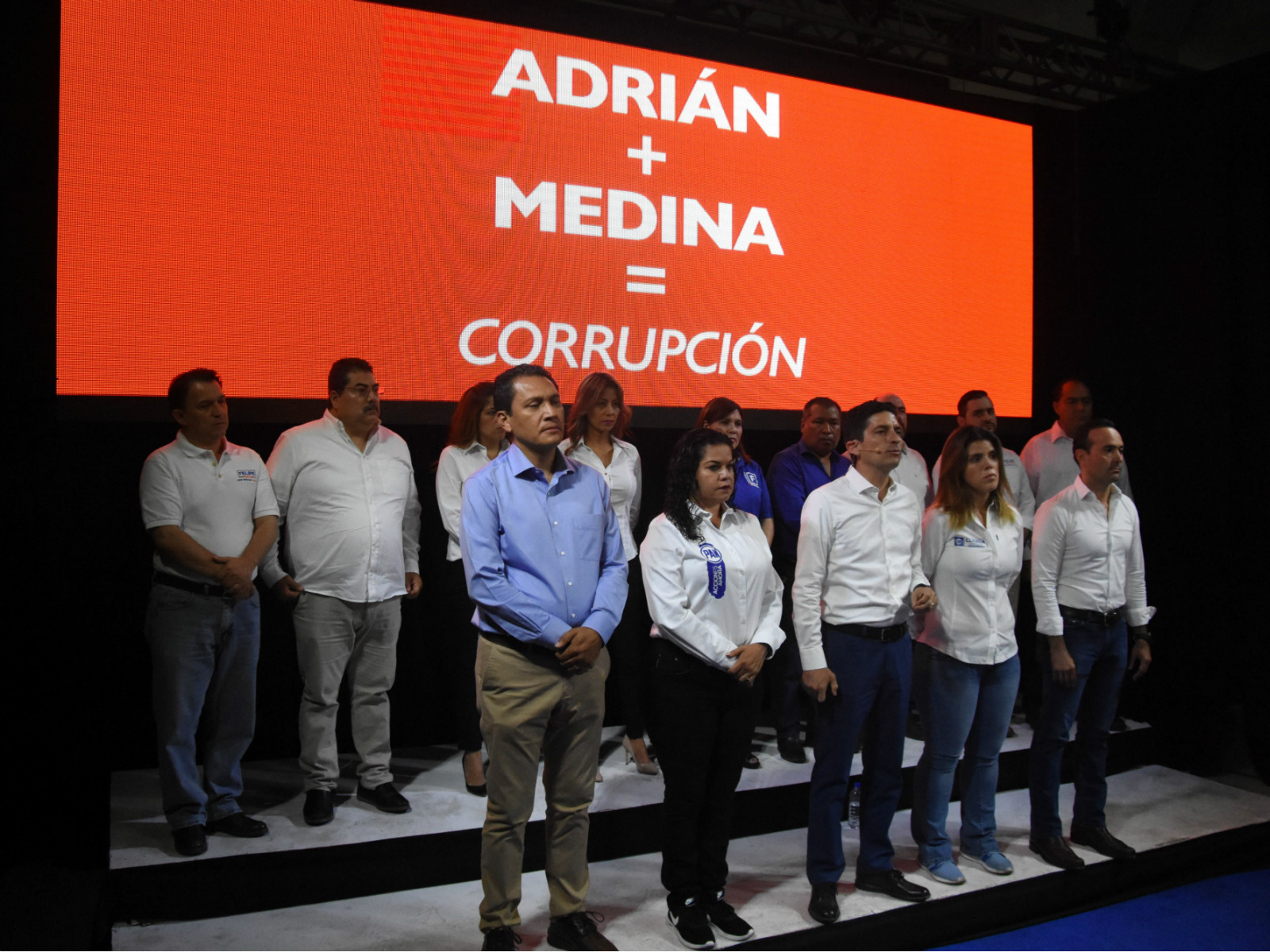 "Esta es la ecuación: Adrián más Medina es igual a corrupción", dijo Felipe Cantú. (Foto: Orlando Maldonado)