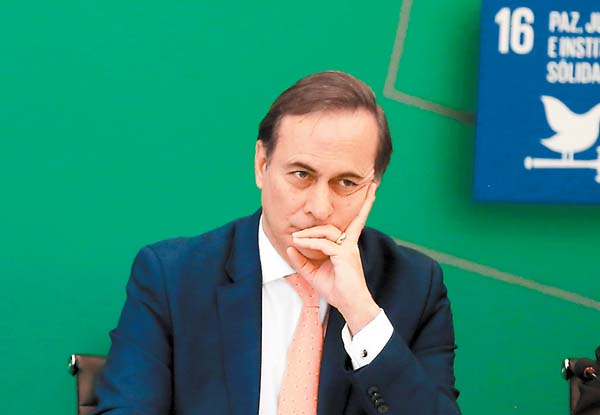 “No solo con buenas intenciones y anuncios espectaculares” se resuelve la pobreza y la inseguridad: Castañón.