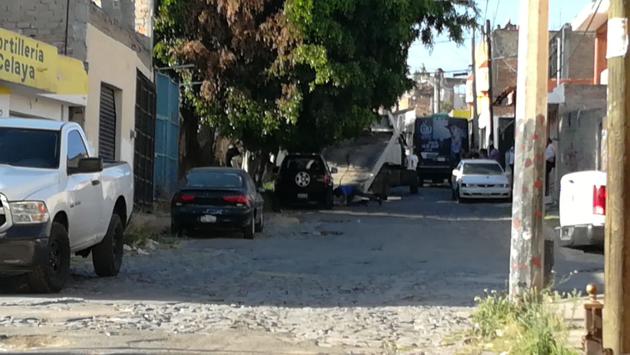 El vehículo estaba debidamente estacionado en la calle Topógrafos al cruce con Abelardo Rodríguez, en la colonia Lomas del Vergel. (Cortesía)