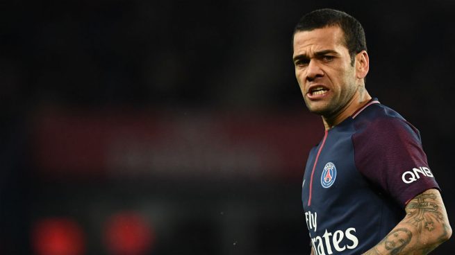 Dani Alves, lateral del PSG (AFP)