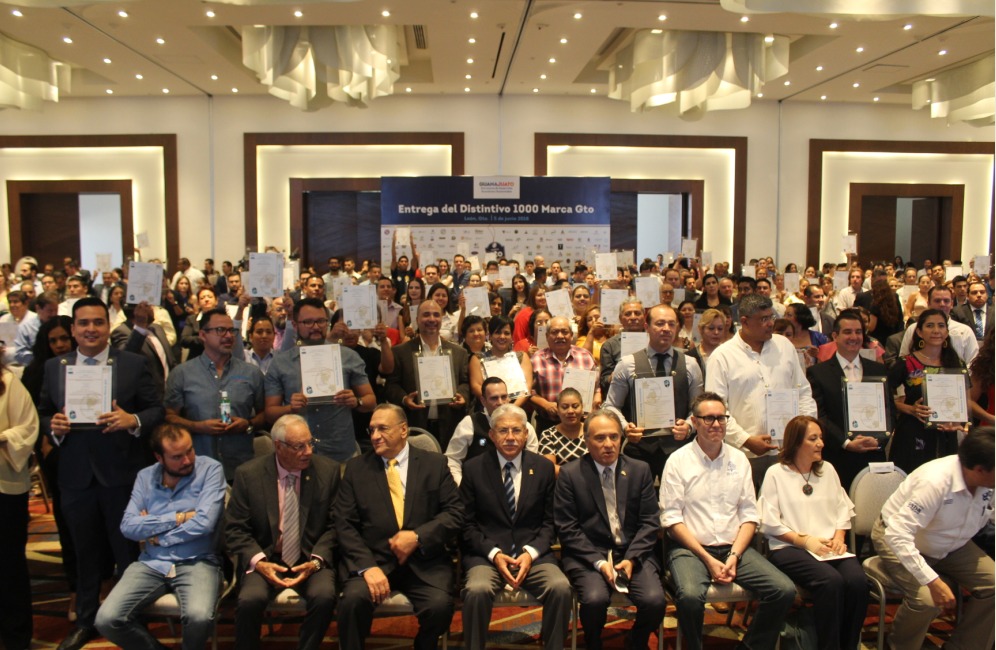 Entregan distintivo Marca Guanajuato a empresas guanajuatenses. (Foto Valeria Carrillo)