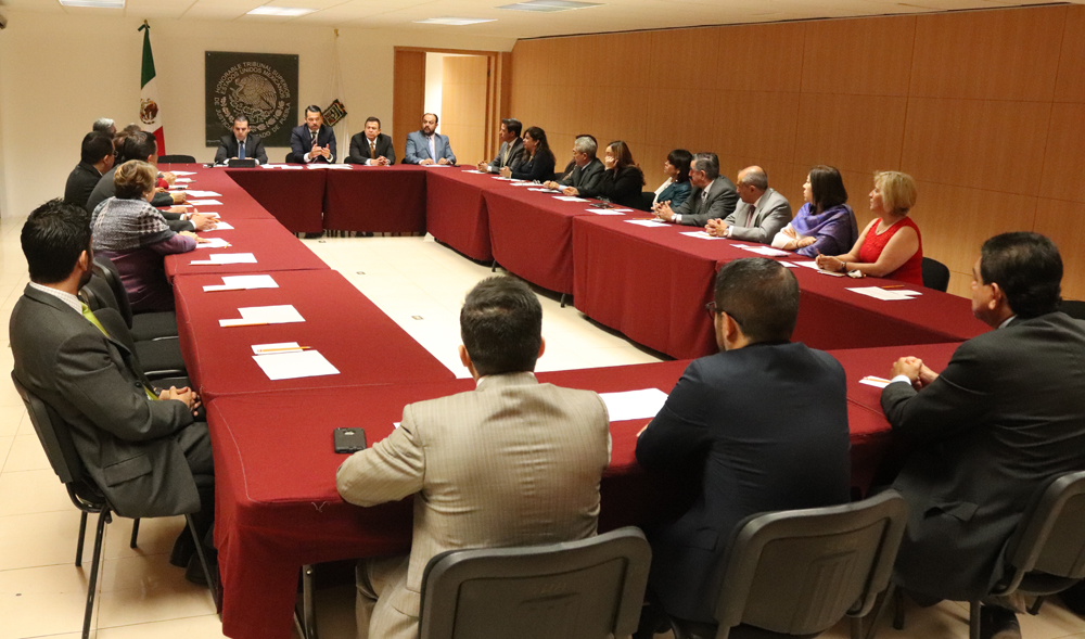 Reunión de trabajo entre el Magistrado Presidente, Héctor Sánchez, y jueces del ribunal Superior de Justicia y del Consejo de la Judicatura del Poder 