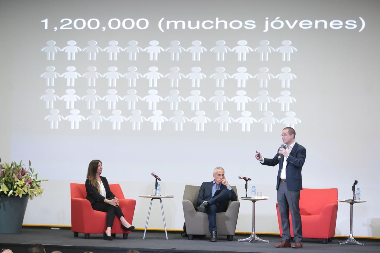 Ricardo Anaya confió que los normalistas desaparecidos estén vivos. (Jesús Quintanar)
