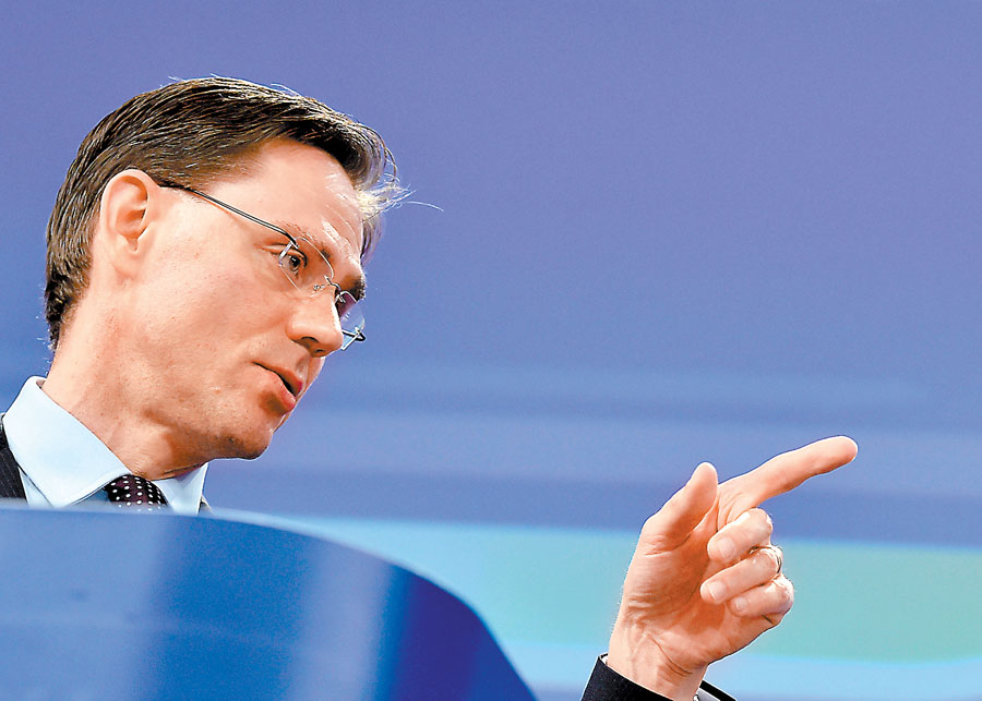 “Queremos defender nuestras industrias”, dijo el funcionario europeo Jyrki Katainen. (Eric Vidal/Reuters)