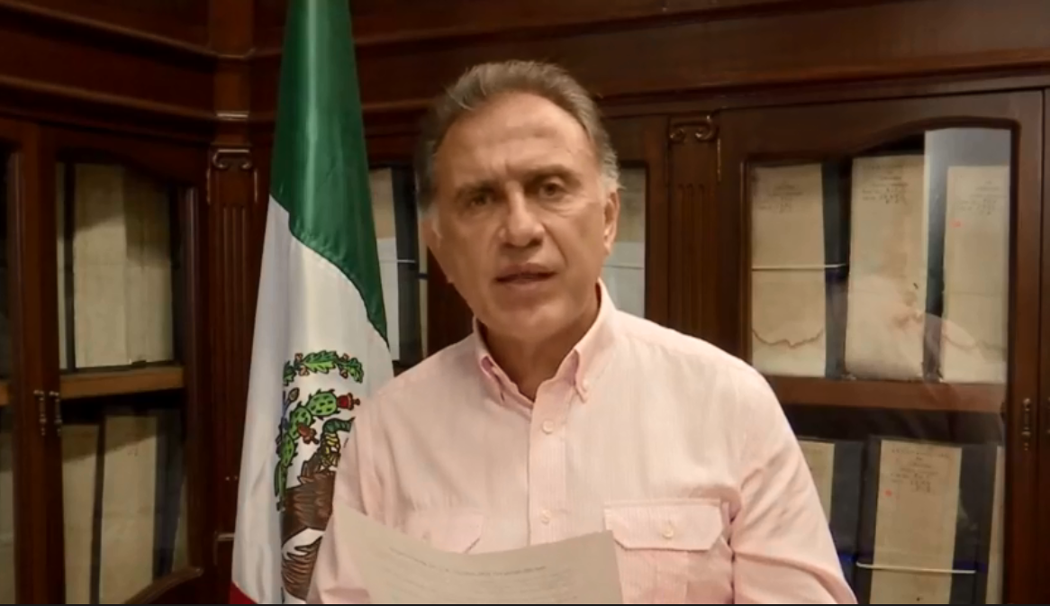 El gobernador de Veracruz dijo que pagarán a los maestros durante las dos quincenas de junio. (Especial)