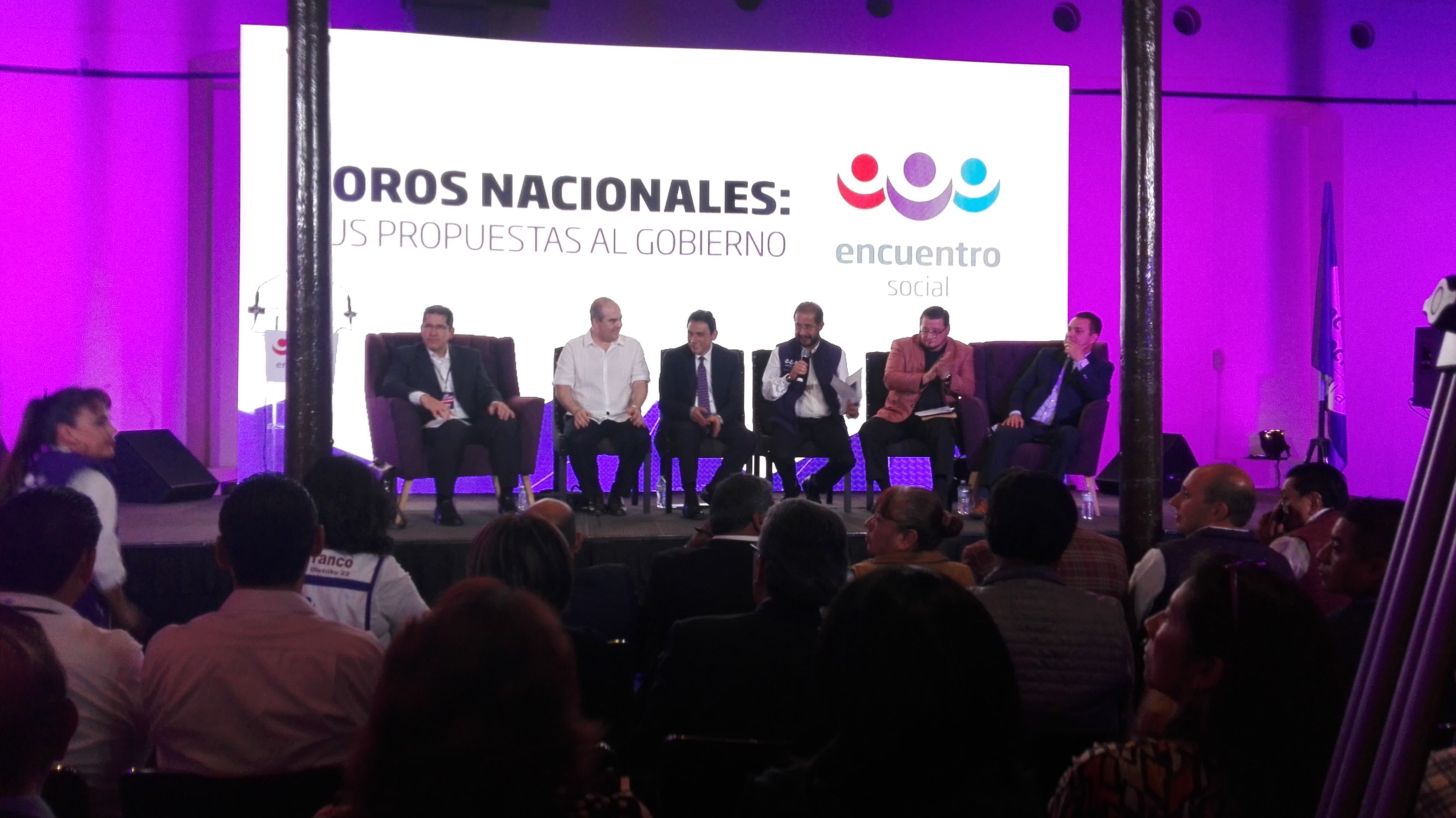 Se llevó a cabo el foro "Los retos del Estado laico". (Elena Domínguez)