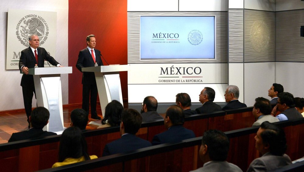 El vocero de la Presidencia dijo que no existe un pacto entre el candidato de Morena y Enrique Peña Nieto.