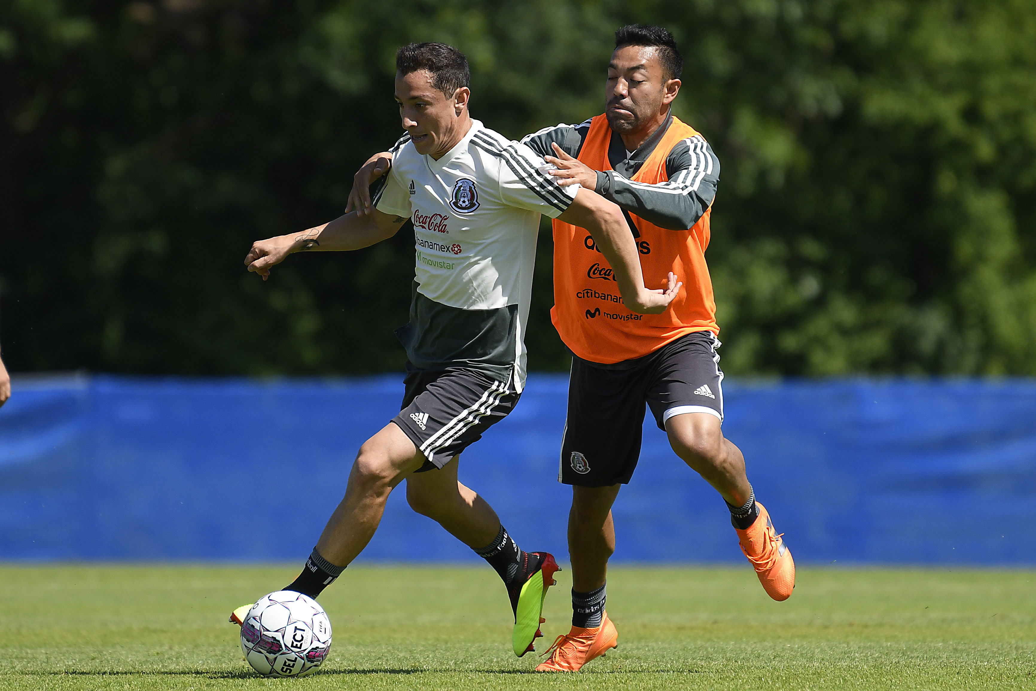 Andrés Guardado ya podrá jugar ante Dinamarca. (Imago 7)