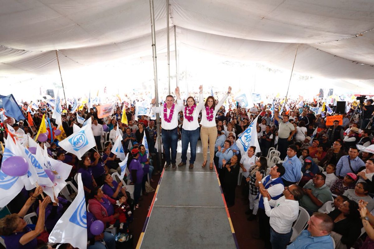 Martha Erika Alonso, candidata por la “Coalición Por Puebla al Frente” en su visita a Zacatlán. (Especial)