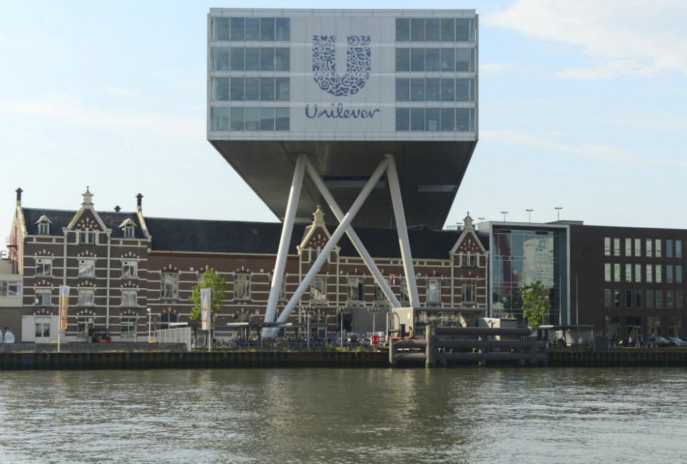 En marzo pasado, la empresa cambió su sede de Reino Unido a Holanda. (AFP)