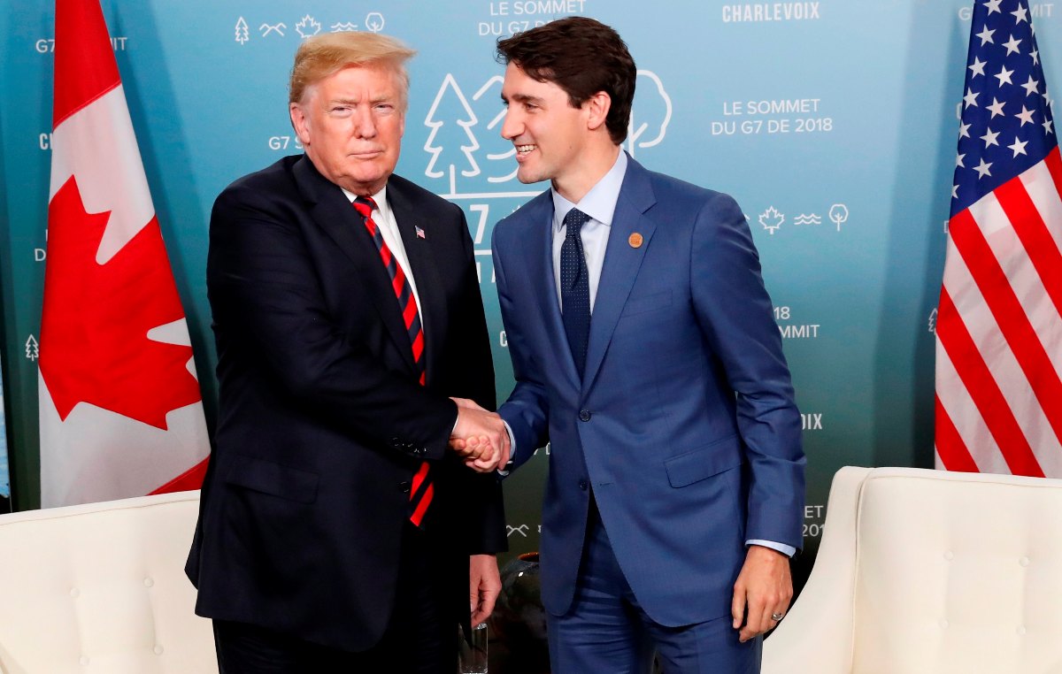 El presidente Trump y el primer ministro Trudeau al participar en la Cumbre del G7. (Reuters)
