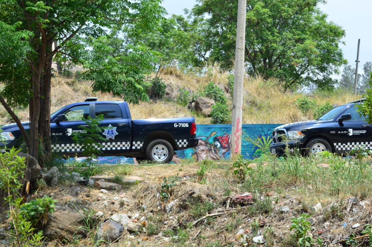 Vecinos de Arboledas del Sur tuvieron roces ayer con la policía tapatía (Especial)