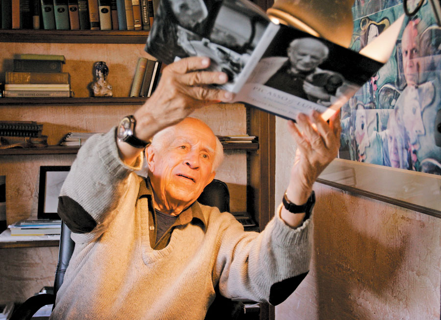 Su manifiesto Contra la guerra fue un libro de gran éxito. (Kirsty Wigglesworth/AP)