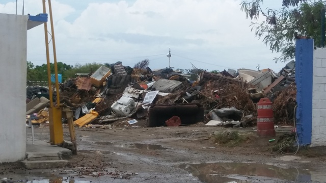 Servicios Públicos en Ciudad Madero y acumulamiento de cacharros (Lucero Reyes)