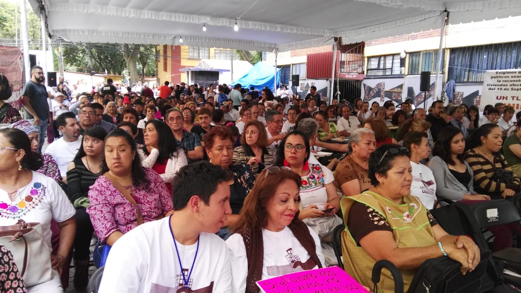Asamblea realizada por los damnificados del Multifamiliar Tlalpan. (Twitter: Multi_Tlalpan)