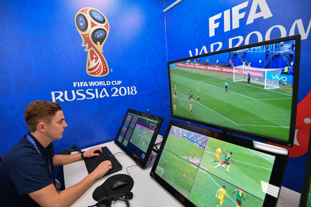 El VAR será usado por primera vez en un Mundial (AFP)